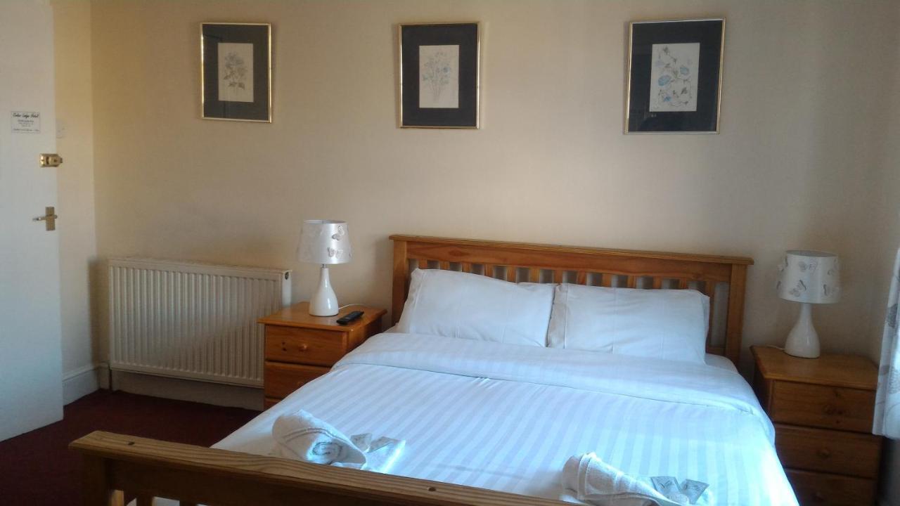 Cedar Lodge Hotel Ексетер Екстер'єр фото