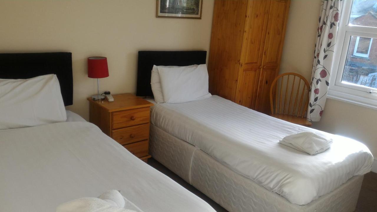 Cedar Lodge Hotel Ексетер Екстер'єр фото